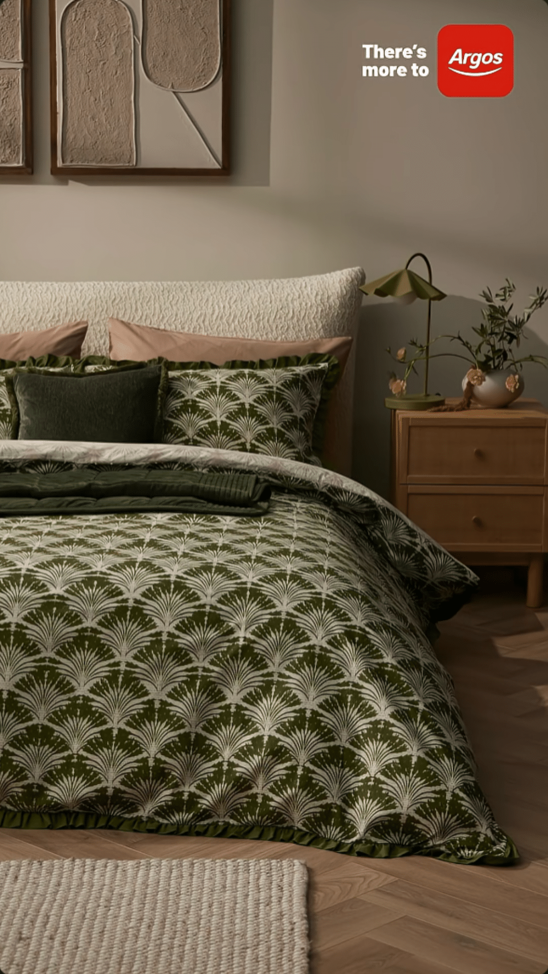 Argos Social Showing Green Bed